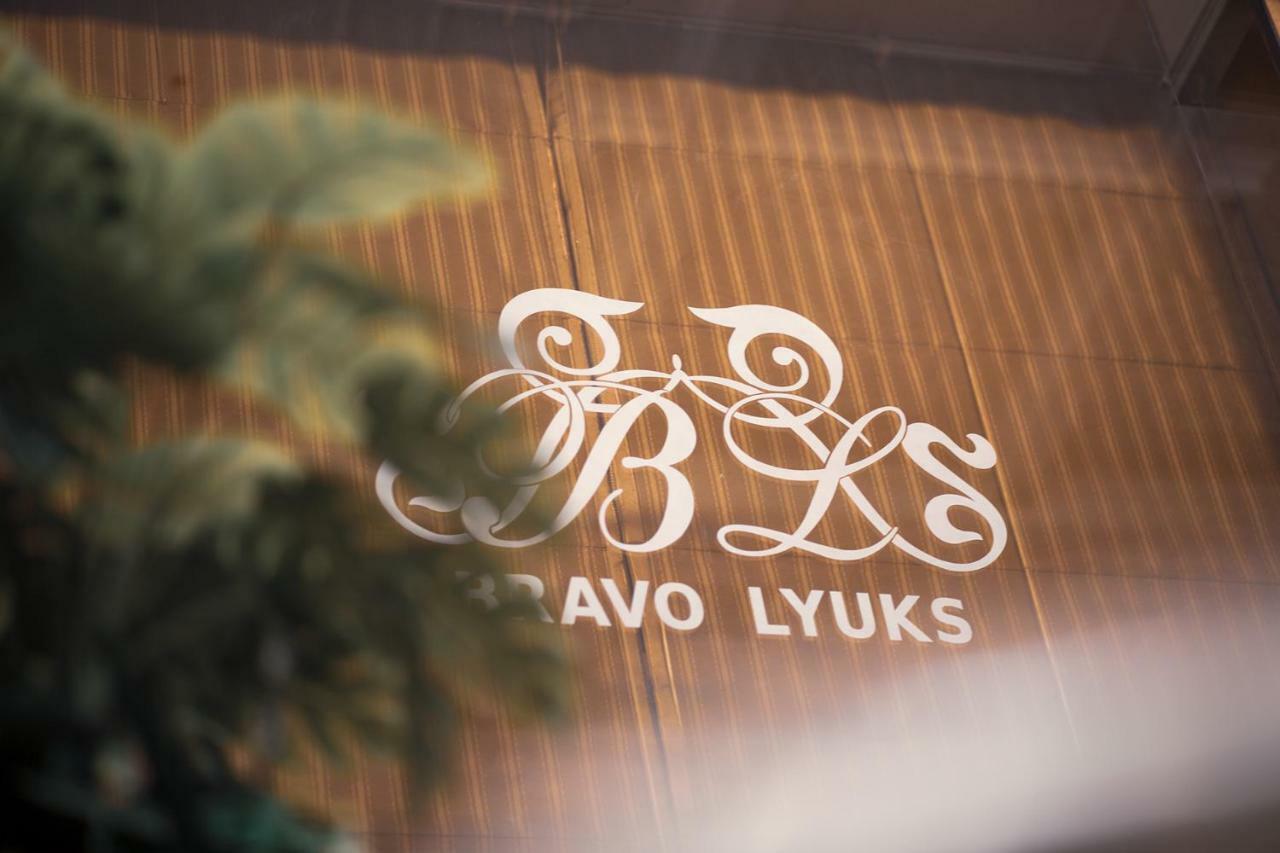 Bravolyuks Hotel Ürgenç Dış mekan fotoğraf