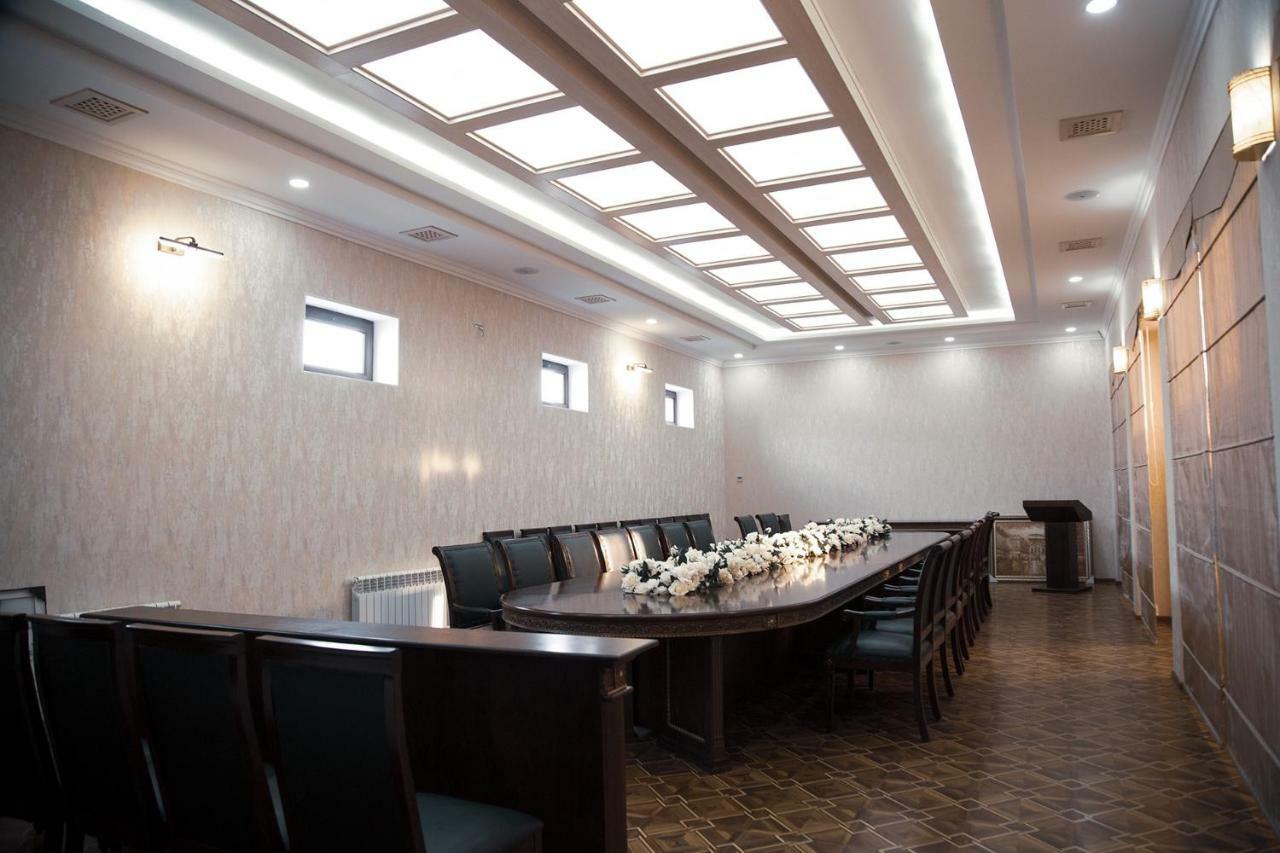 Bravolyuks Hotel Ürgenç Dış mekan fotoğraf